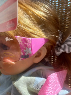 Barbie kids sunglasses new with Disney case and Frozen bag