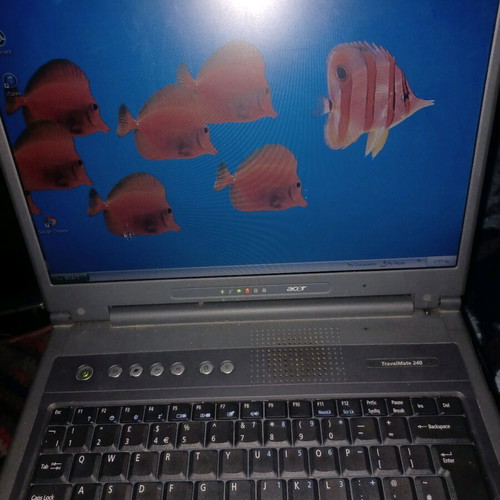 Acer TravelMate 240 vintage laptop used, missing 2 keys