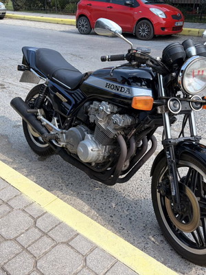 Honda CB900F motorcycle, 1980 model, 900 cc, black