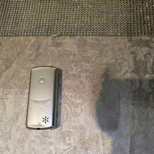 Old collectible cell phones vol5 like new with battery