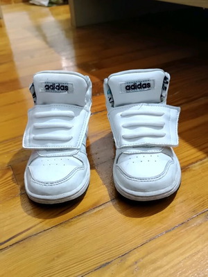 Adidas boots used, size 24, white