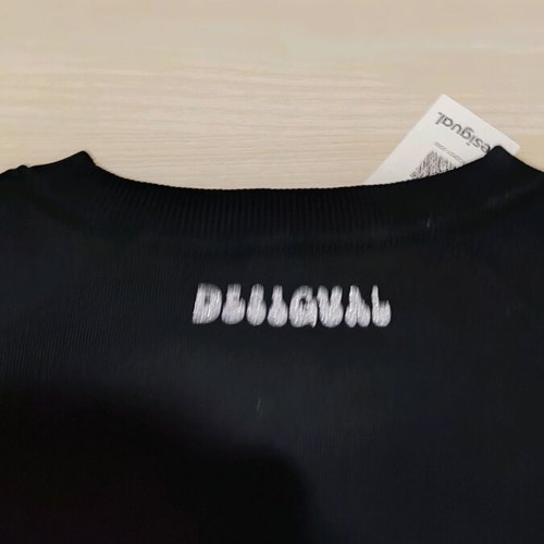 Desigual girls sweatshirt like new with colorful design and glitter
