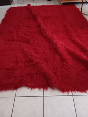 Flokati rug like new, burgundy red, 185x250 cm