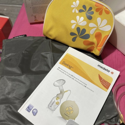 Medela Swing electric breast pump like new with 2-phase technology