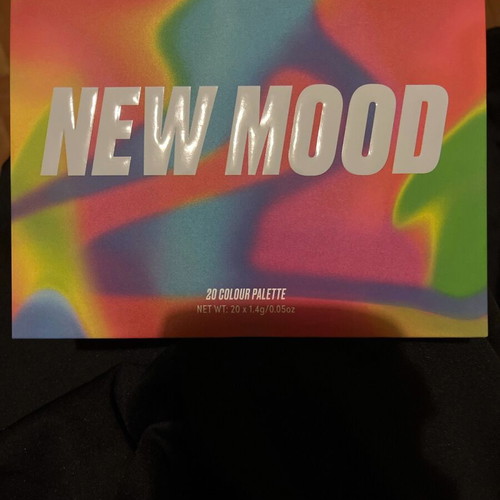New Mood makeup palette new, 20 shades