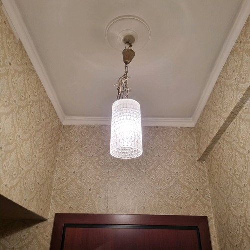 Crystal ceiling light with chain like new
