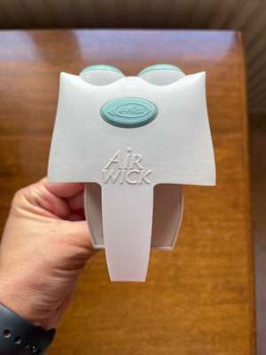 Συσκευή για αρωματικά χώρου Air Wick μεταχειρισμένη