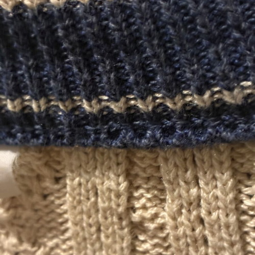 Men's preppy-varsity style V-neck sweater Large, like new, beige and blue