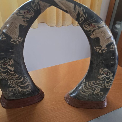 Wooden decorative horns with dragons set of 2 used