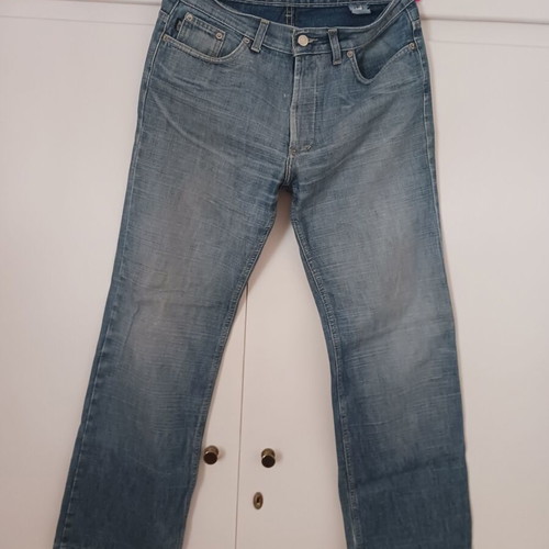 Moschino men's blue jeans size 33 like new