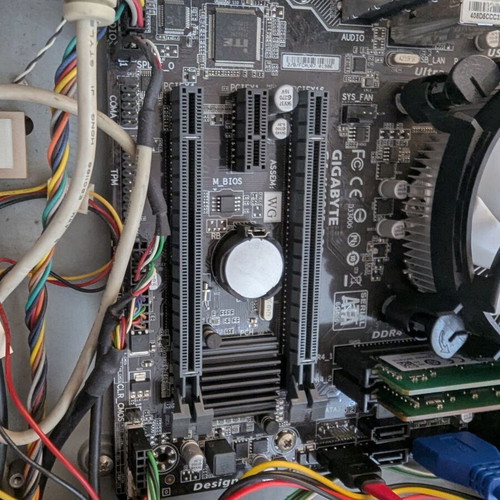 Σετ Gigabyte GA-H110M-D2P με Intel i5-6500, 8GB DDR4 και Arctic Cooler μεταχειρισμένο