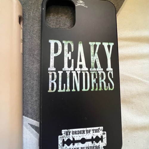 iPhone 11 Pro Max cases like new, pack of 4 with ring holder gift