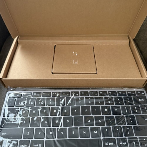 Satechi Slim X1 Bluetooth wireless keyboard