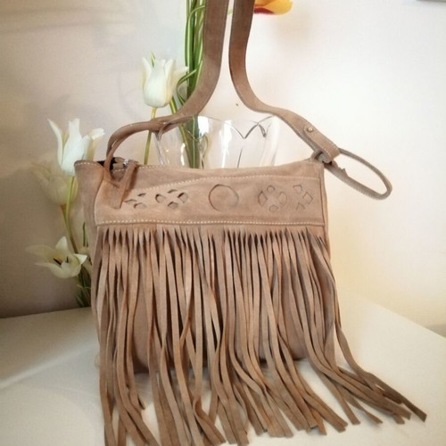 Atmosphere suede crossbody bag beige like new, made in Italy