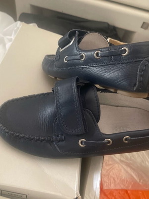 Alo leather moccasin shoes for boys new size 28