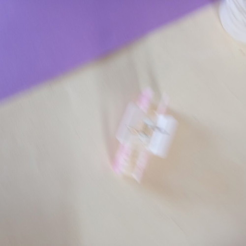 Pink hair clip with bow, like new