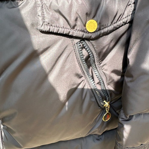 Moncler jacket like new with gold details, black size M