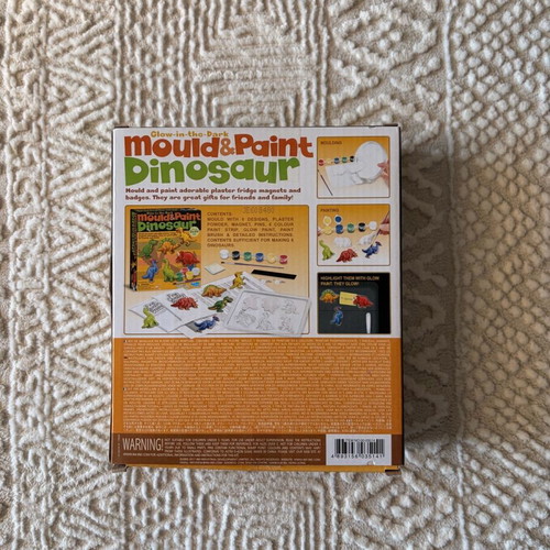 Glow-in-the-Dark Mould & Paint Dinosaur kit like new
