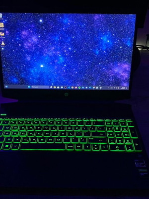 HP Pavilion Gaming 15-ec1005nv laptop like new, Ryzen 5 4600H, GTX 1650 Ti, 8GB RAM, 512GB SSD