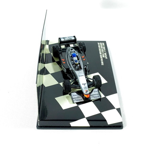 McLaren Mercedes MP4-98T 2000 model by Minichamps new
