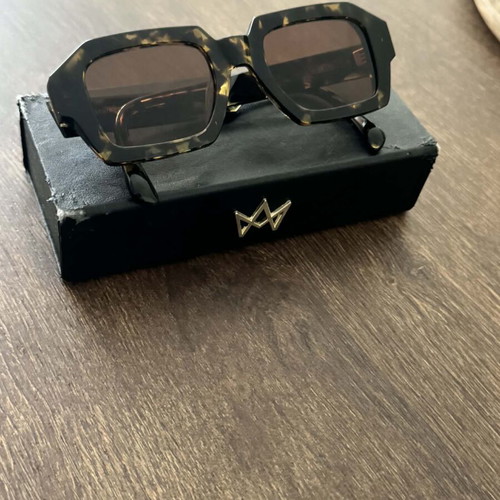 Zeiss handmade tortoise sunglasses like new