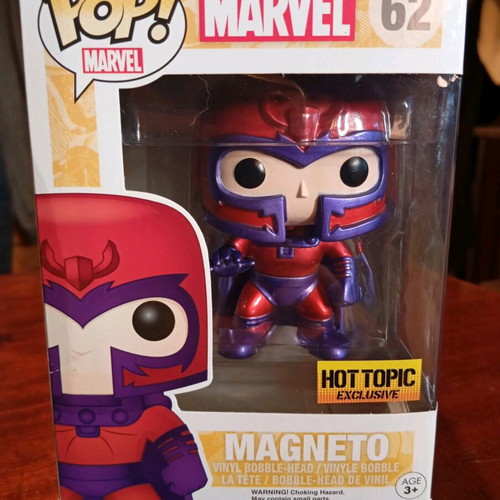 Funko Pop Magneto Hot Topic Exclusive Metallic like new