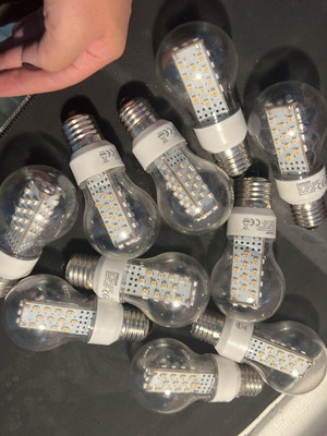 LED light bulbs, pack of 10, plastic