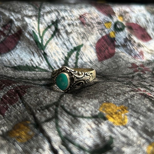 Silver 925 ring like new with turquoise stone from Bali