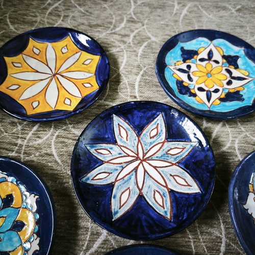 Set of 6 handmade decorative enamel plates like new