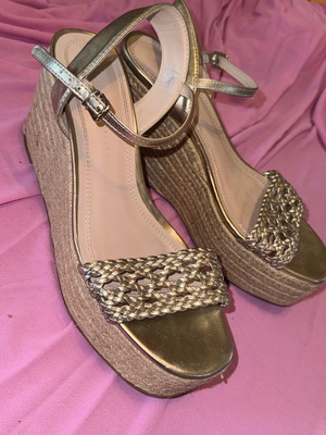 Zara gold platform sandals like new, size 40