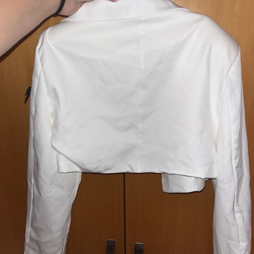 Crop blazer size M, white, new with tags