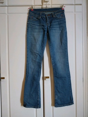 Low-rise flare jeans like new, size S 36, blue