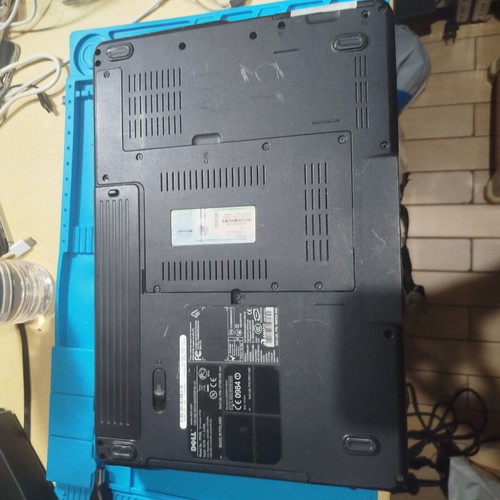 Dell Inspiron laptop without disk, RAM, or PSU