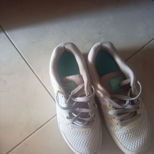 Nike athletic shoes like new, beige and turquoise, size 38