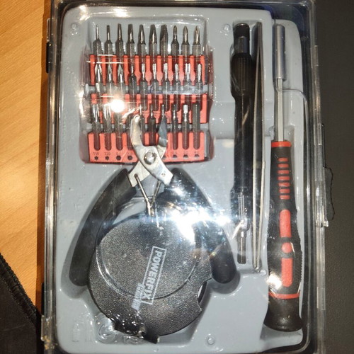 Tool set with case new with screwdriver and 30 bits