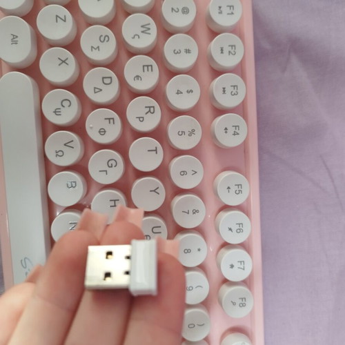 Sentio Retro wireless keyboard used, pink vintage style