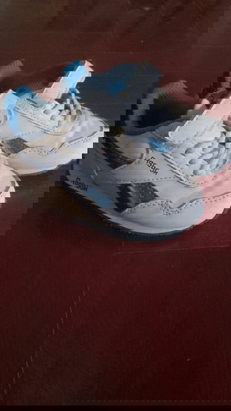 Reebok no.22