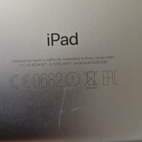 iPad Pro 12.9" 2nd Gen 64GB Wi-Fi + Cellular silver like new