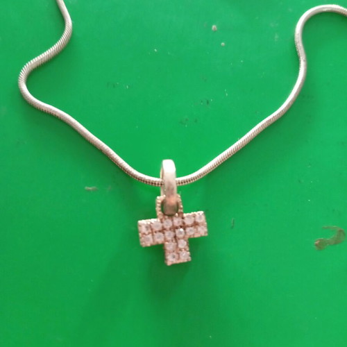Silver cross with 925 chain like new, 42 cm length