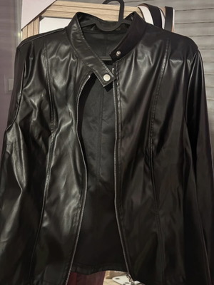 Leatherette slim women's jacket black size XL new