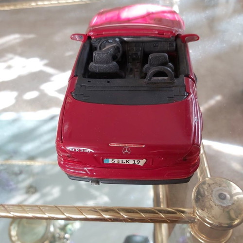 Αυτοκίνητο συλλεκτικό Mercedes Benz SLK 230 μεταχειρισμένο κλίμακα 1:18