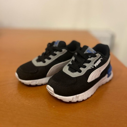 Puma shoes size 23 like new, athletic, black