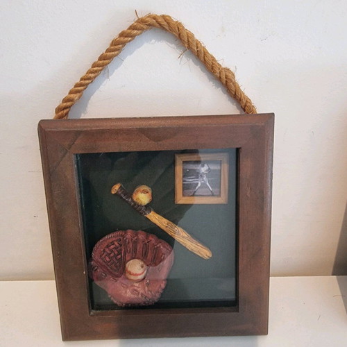 Wooden wall frames with string (3 pieces)