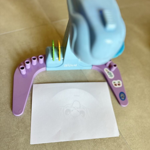 Happihobbi Stitch Drawing Projector like new