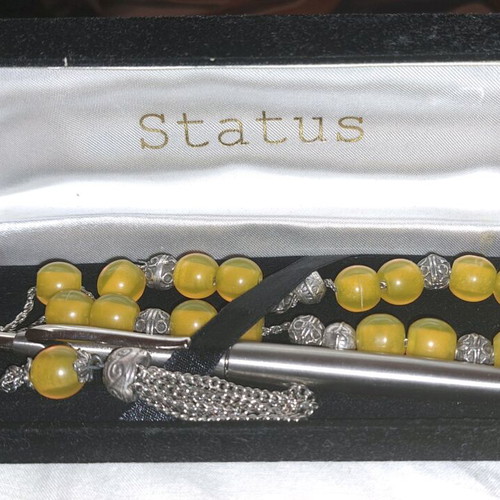 Gift set in case with pen and komboloi new