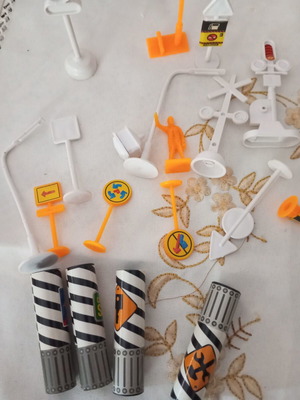 Train toy pieces used, small plastic set