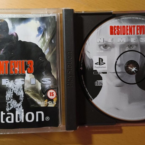 Resident Evil 3 Nemesis PlayStation 1 Black Label like new, Complete In Box