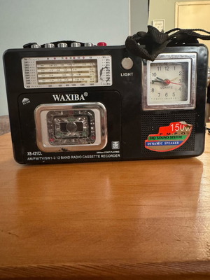 Waxiba XB-421CL vintage radio cassette player used with quartz clock