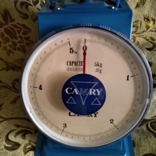 Camry Mechanical Kitchen Scale 5kg used, retro vintage style