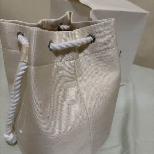 Dior pouch new beige beauty
